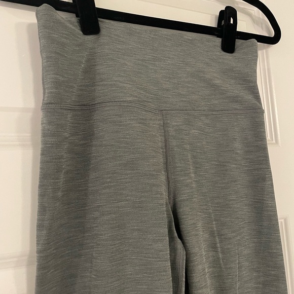 Athleta Ultra High Rise Elation 7/8 leggings, grey, size small - Picture 5 of 5